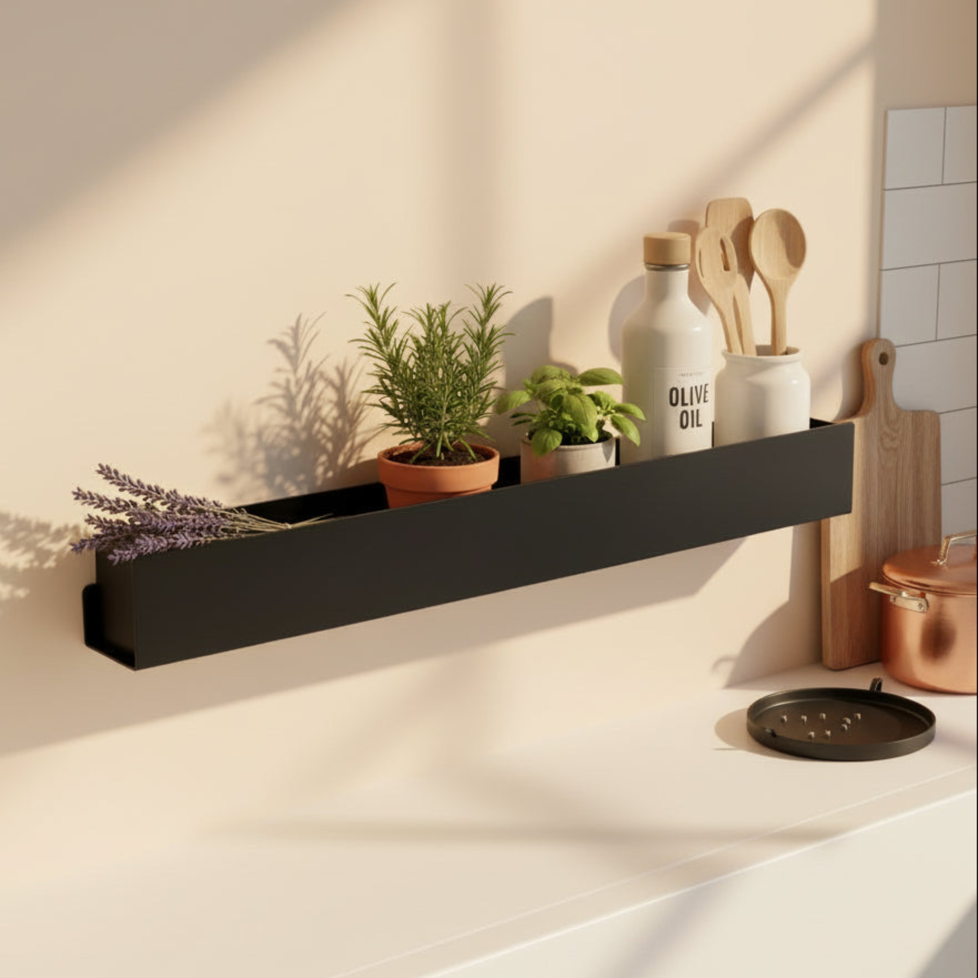 Etajeră metalică SIMPLICITY pentru bucătărie - design minimalist, perfect pentru plante aromatice, condimente și ustensile