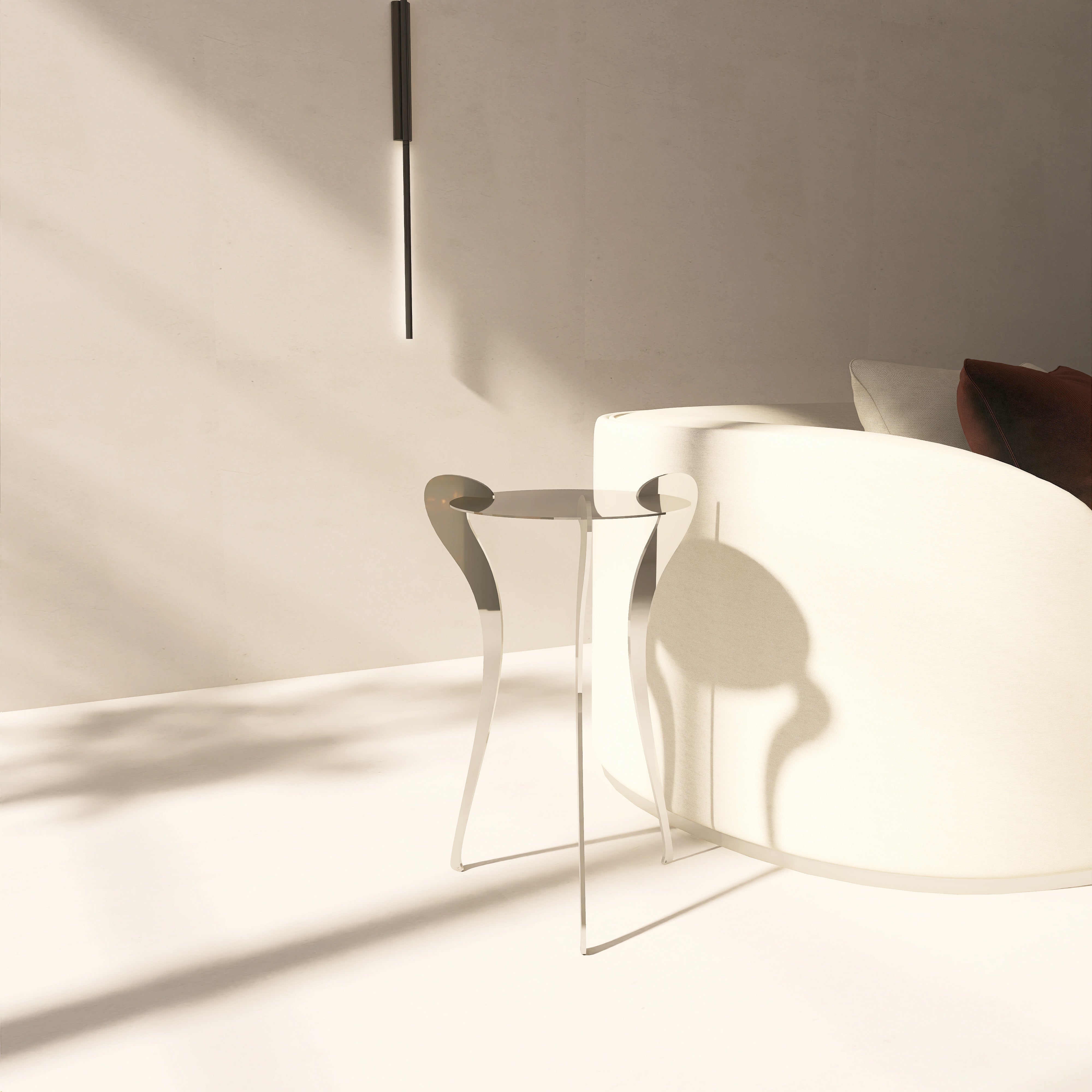 Masuta metalica MARIE ANTOINETTE  design modern ce reinterpreteaza eleganta baroca, cu forma fragila si structura din metal cromat, potrivita pentru interior si exterior- mono