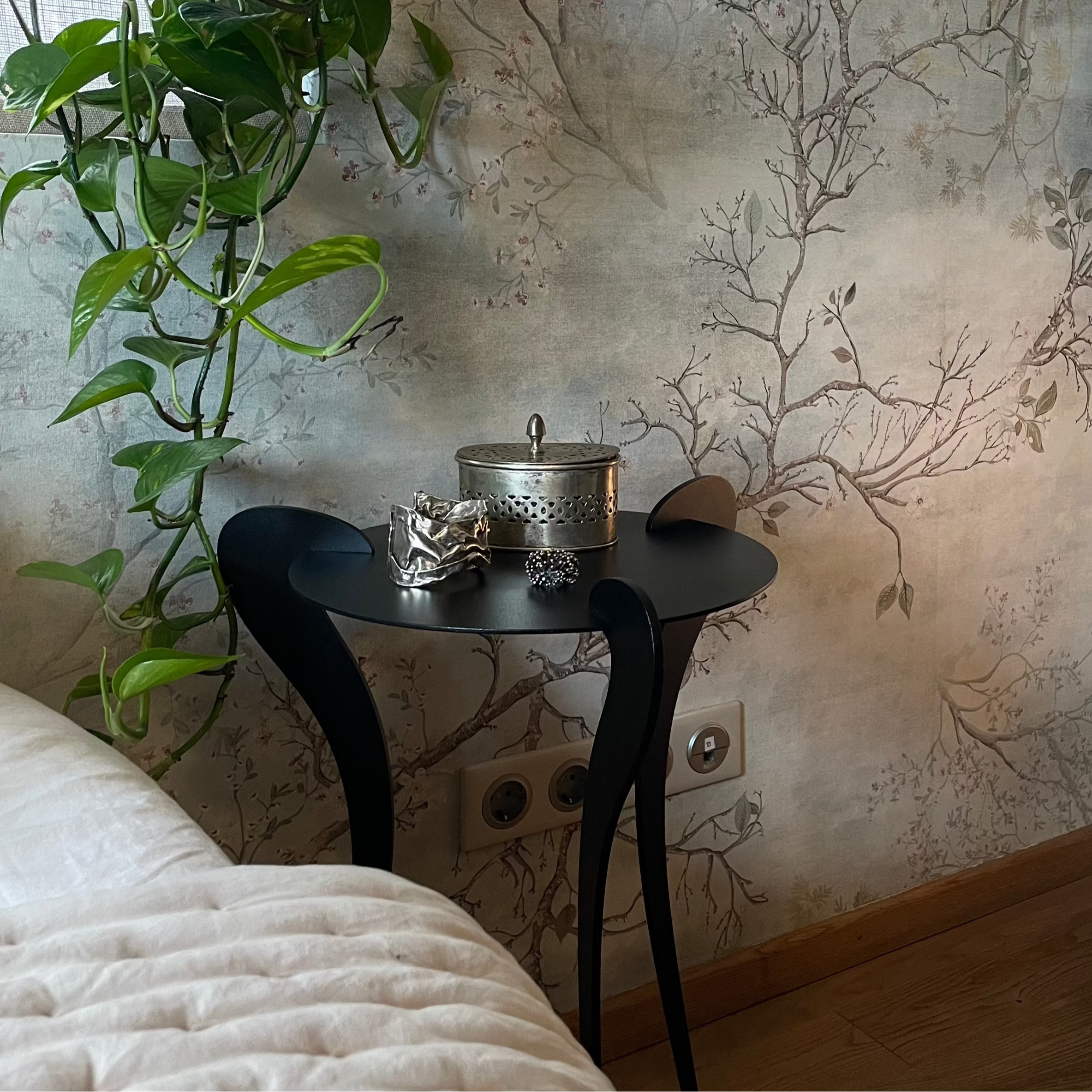 Masuta metalica MARIE ANTOINETTE - mono