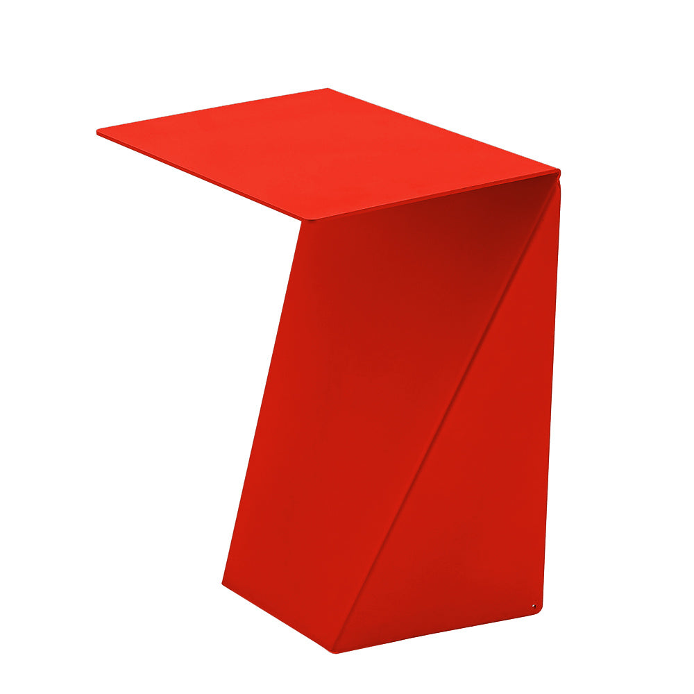 Masuta metalica SWEETY – Ideala ca masa de cafea, noptiera sau suport pentru obiecte decorative. Realizata din otel vopsit electrostatic, rezista factorilor de mediu si adauga eleganta oricarui decor.