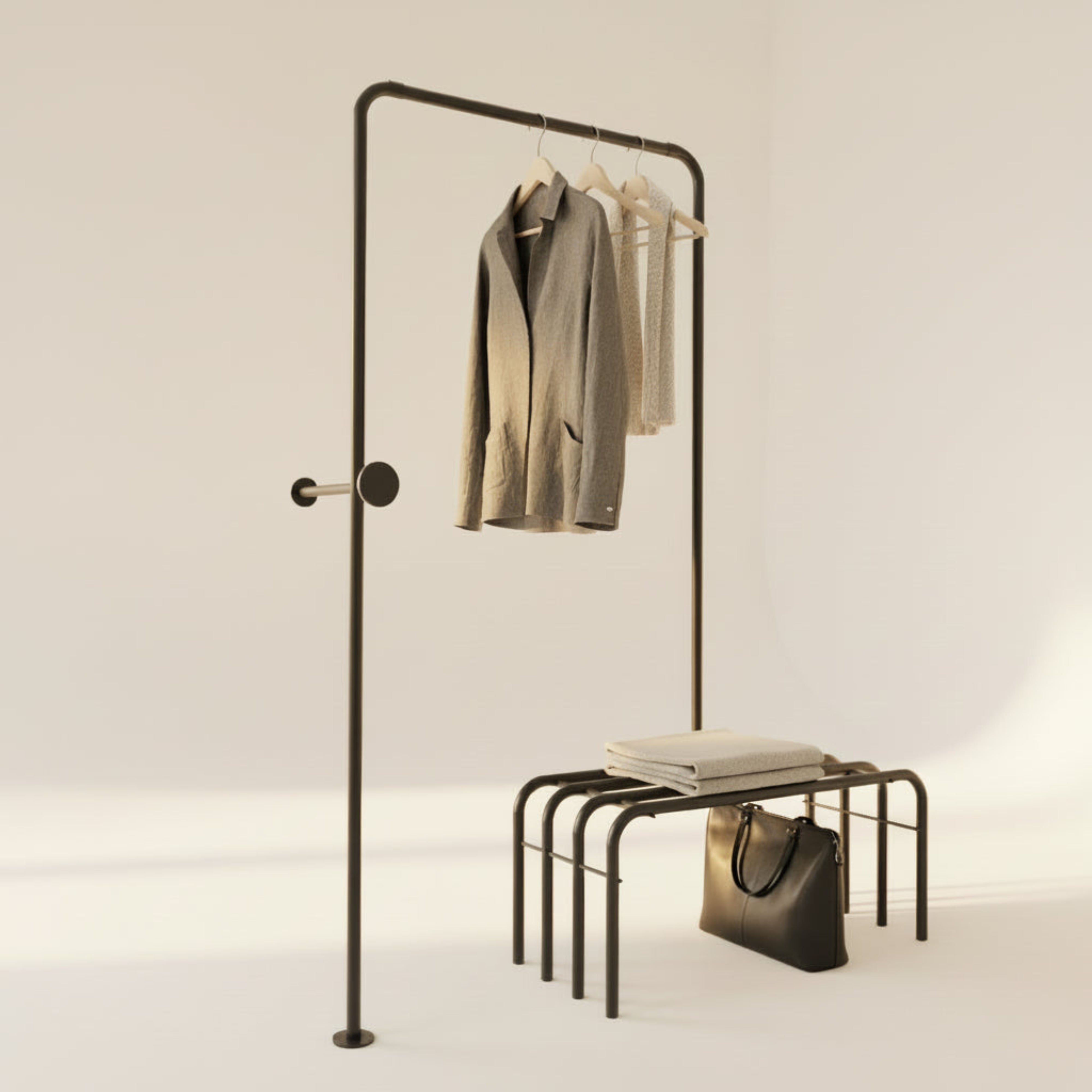 Mobilier metalic pentru hol, cu băncuță și bară de haine cu opritori din piele