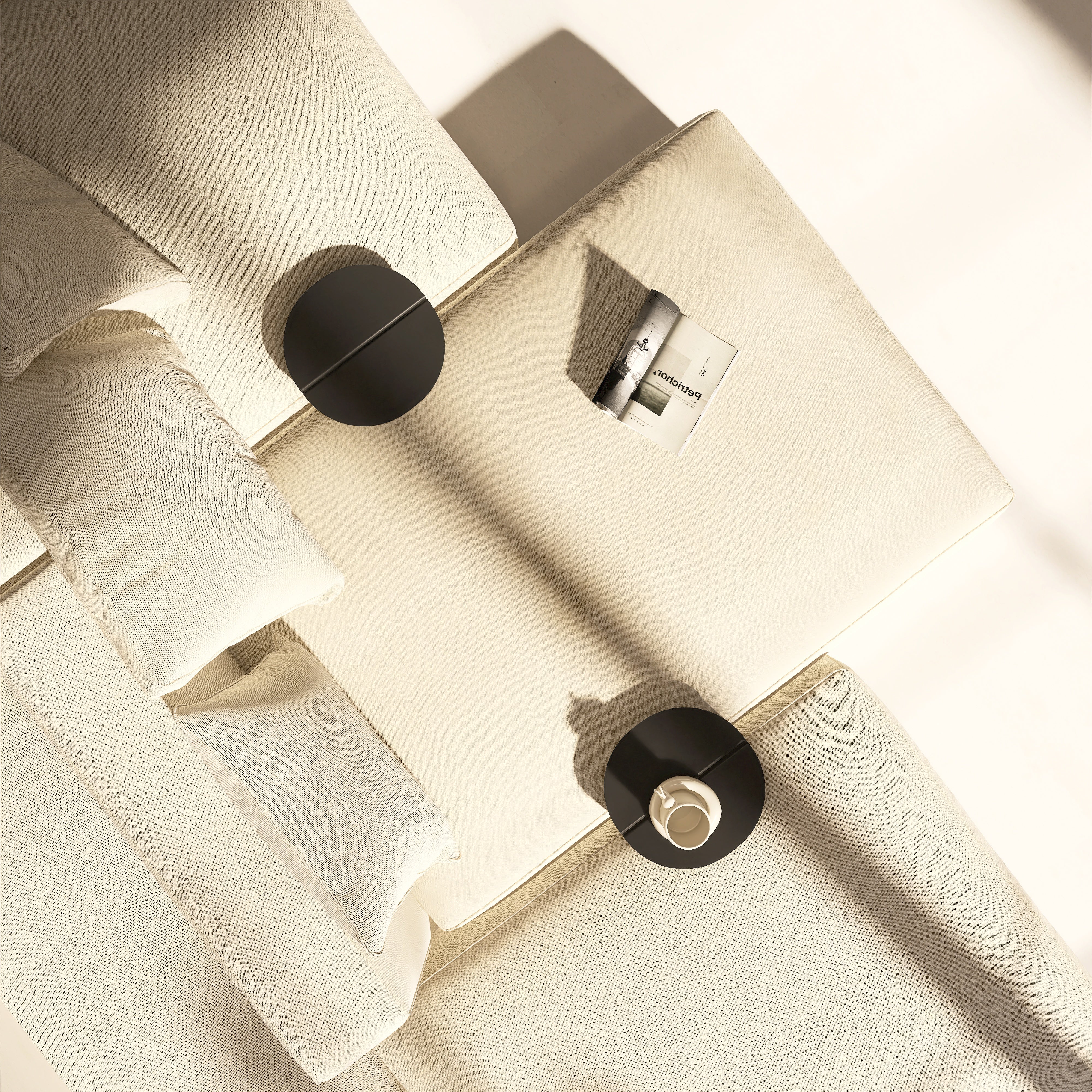 Masuta metalica NEXT 2 NEXT design simplu si versatil, cu doua piese independente care se unesc usor cu ajutorul magnetilor, ideal pentru canapele modulare - mono