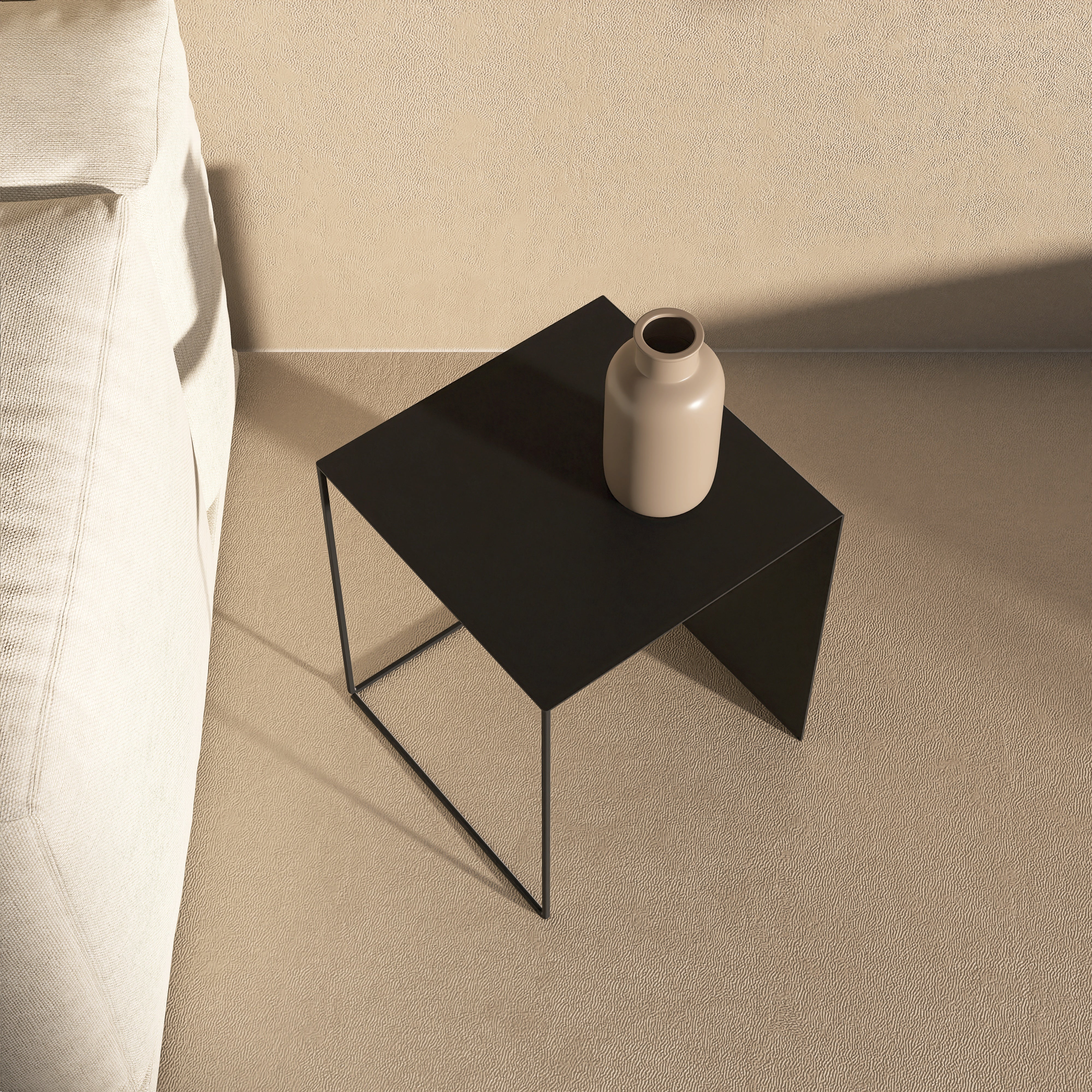 Masuta Geometry M din aluminiu, design minimalist si structura moderna, ideala ca noptiera sau suport decorativ