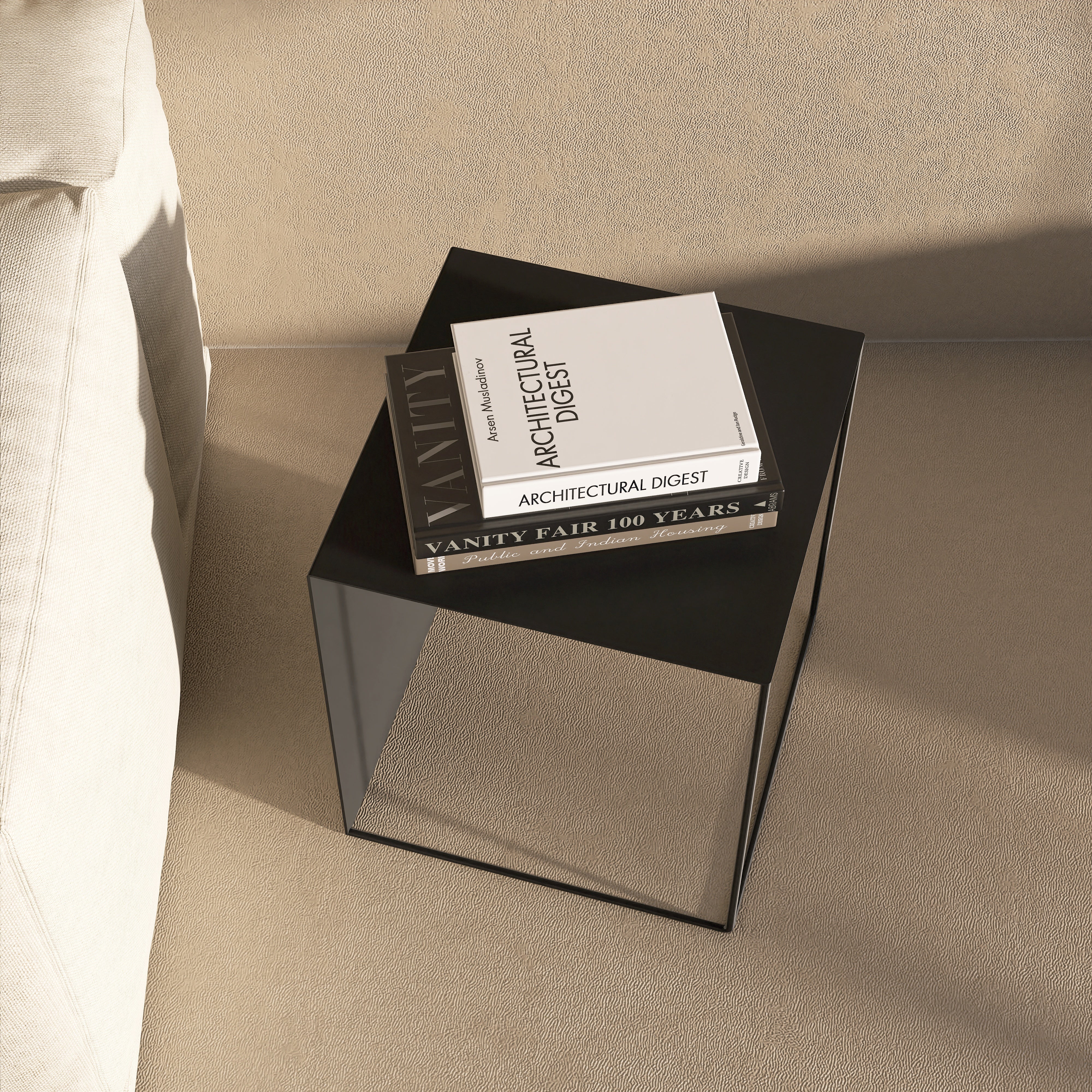 Masuta Geometry din aluminiu, design minimalist si structura moderna, ideala ca noptiera sau suport decorativ