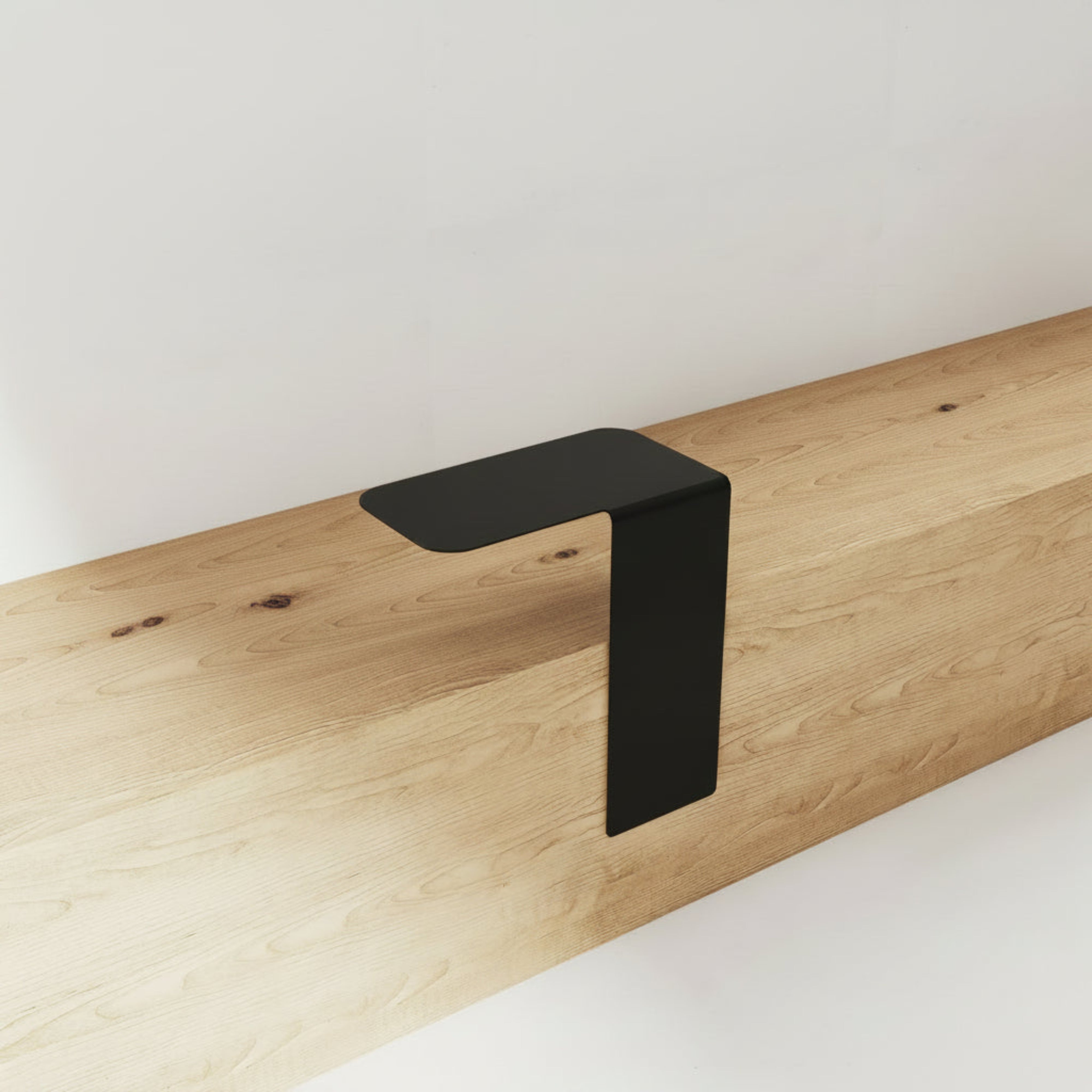 Măsuță metalică FLOATING GEOMETRY 1 cu finisaj texturat